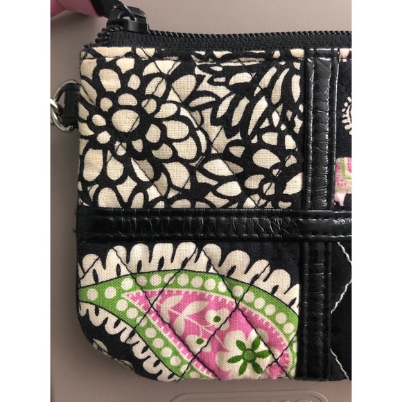 Vera Bradley Wristlet - Picture 12 of 13